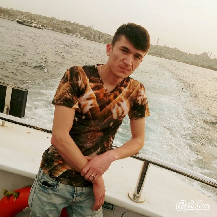  19152895  Halil, 34 ,    