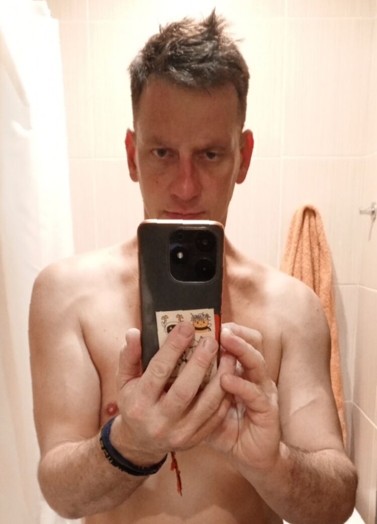  42963775  , 39 ,    