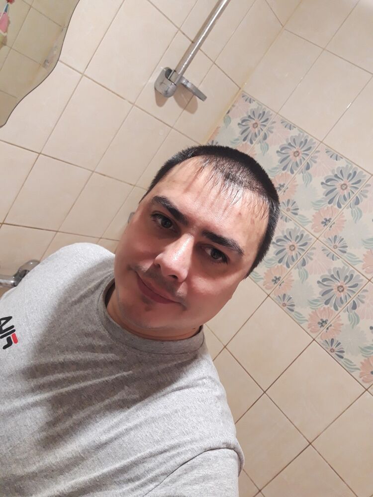  18986995  , 39 ,    
