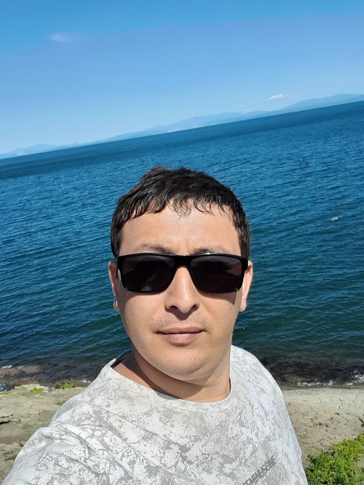  37828585  , 33 ,    