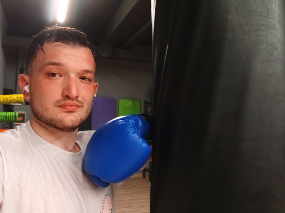  ,   Alex, 25 ,   ,   