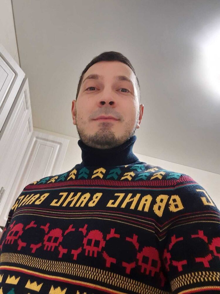  ,   Russell, 34 ,   ,   