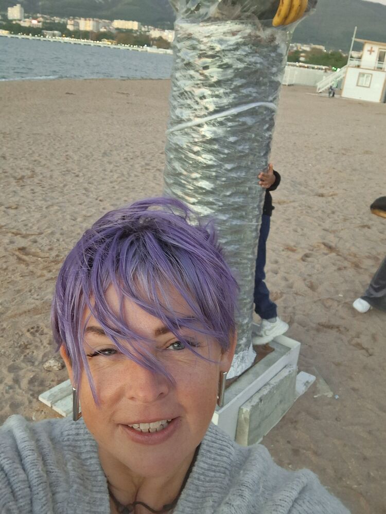  54323665  Olga, 49 ,    