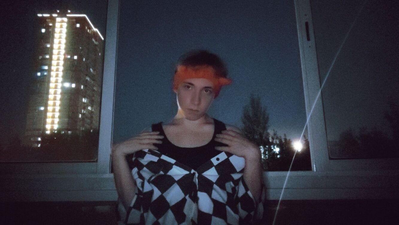  52629335  Misha, 19 ,    