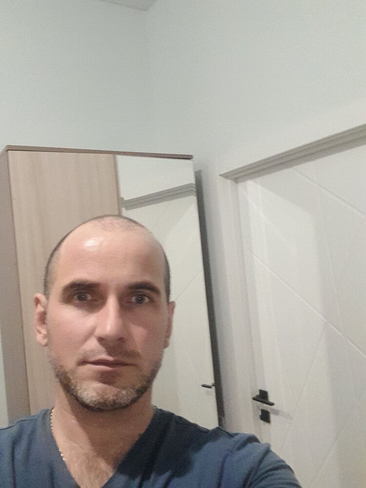  48964725  , 42 ,    --