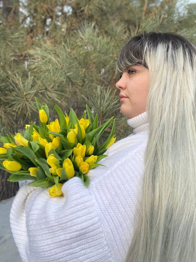 50195505  Lyubov, 23 ,    