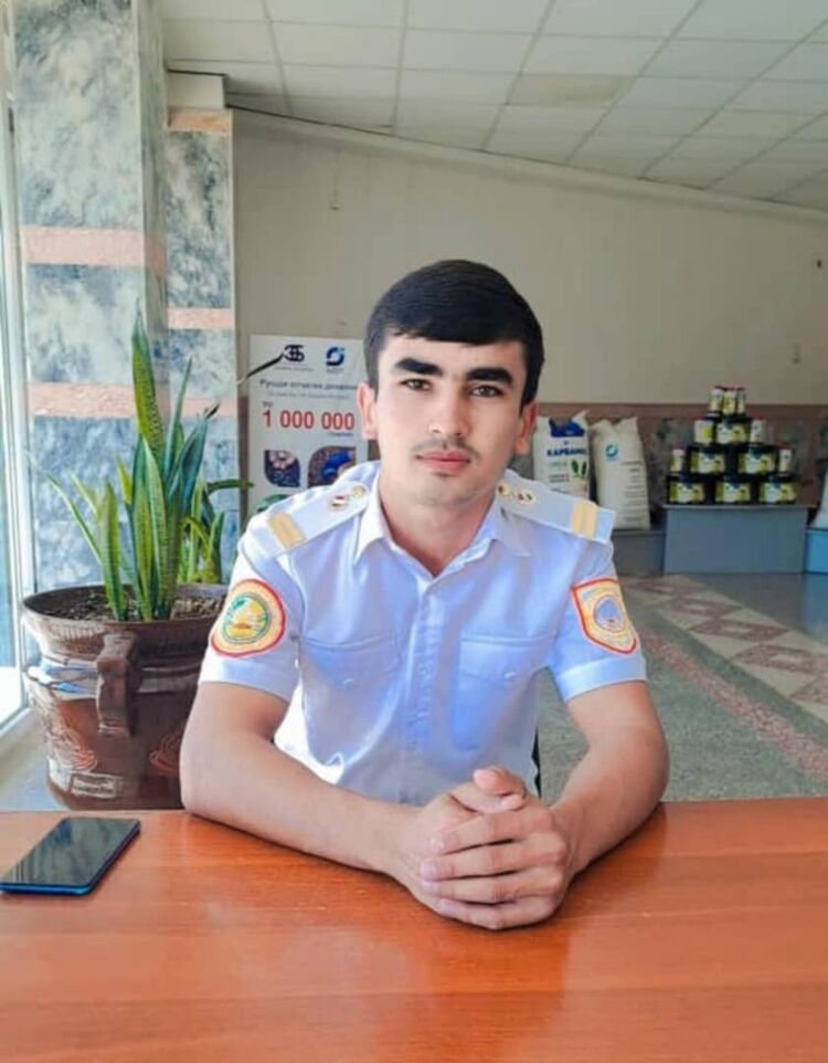  53137945  Jonik, 25 ,    