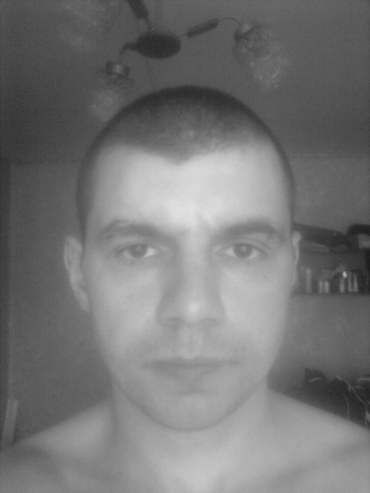  4497995  Denis, 42 ,    