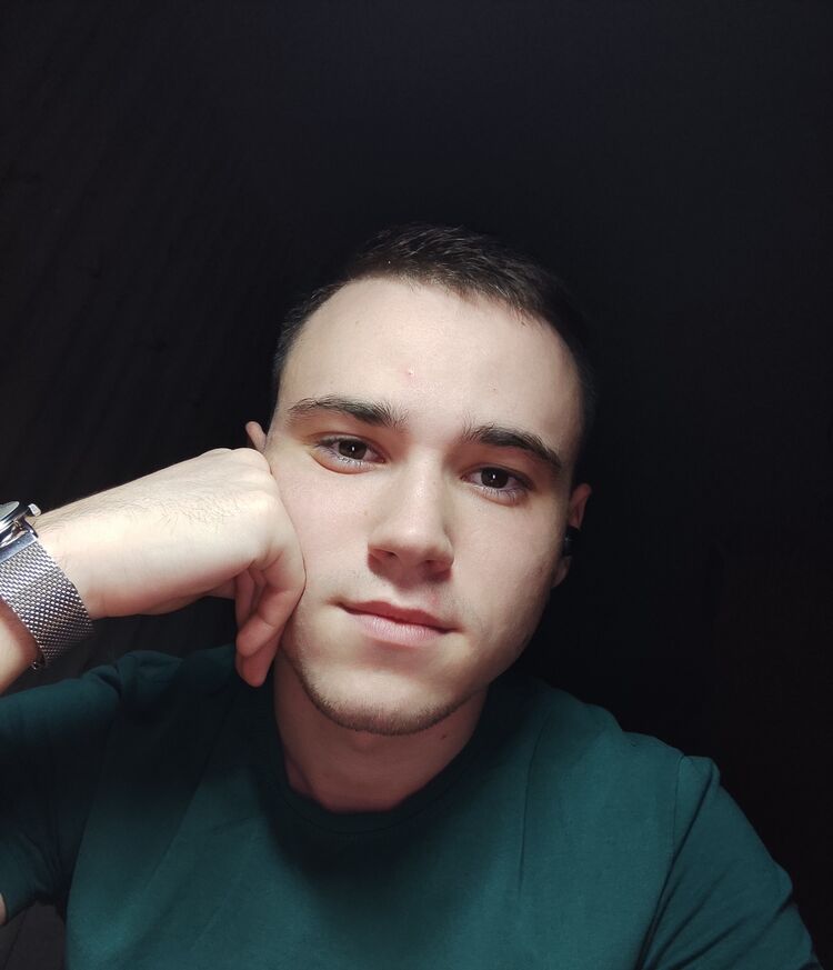 ���� 56056085 ����� ˸��, 21 ���, ���� ���������� � �������