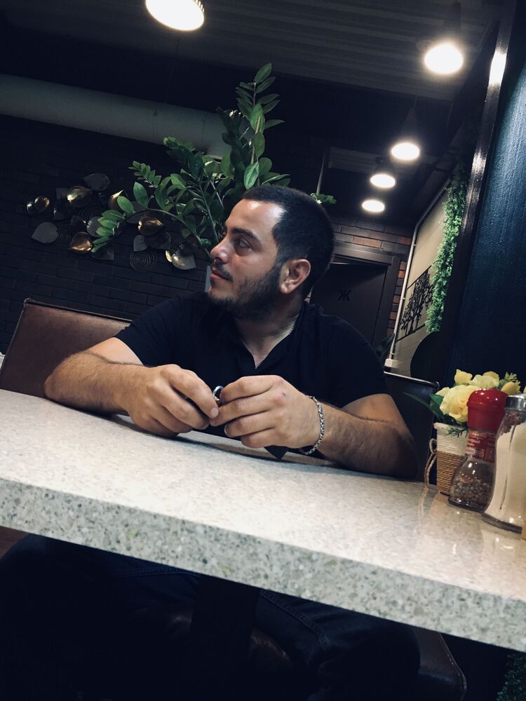 40469055  Koka, 27 ,    