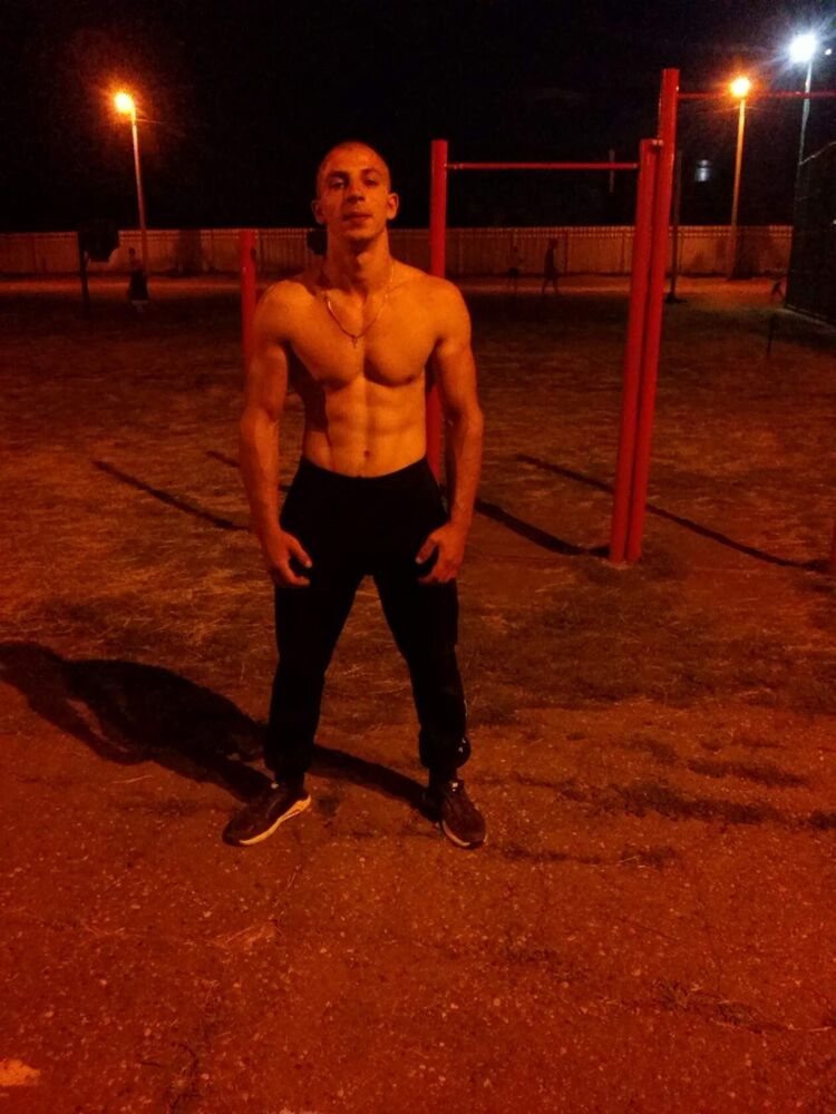  24004475  A, 24 ,    -