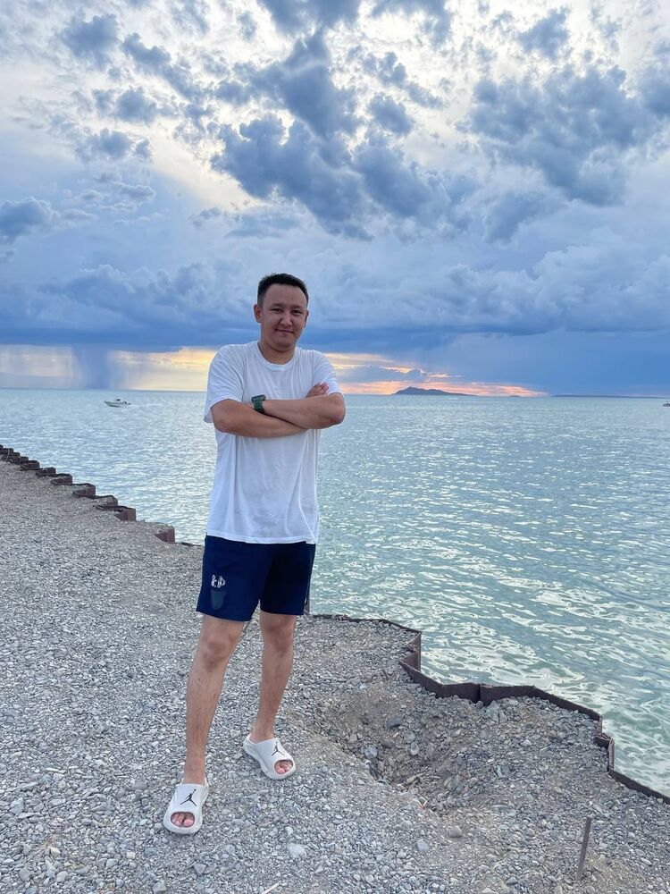  ,   Han, 28 ,   ,   
