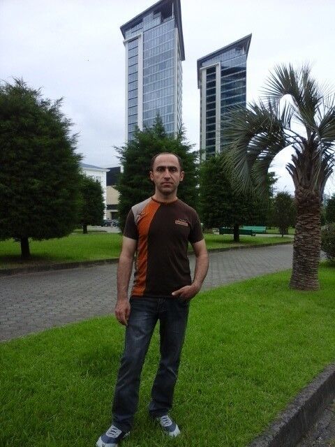  ,   Zaza, 49 ,   