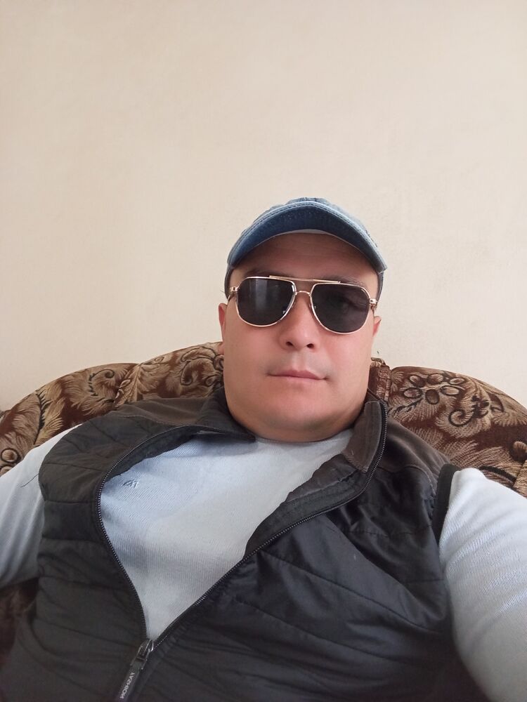  46223115  Furkat, 35 ,    