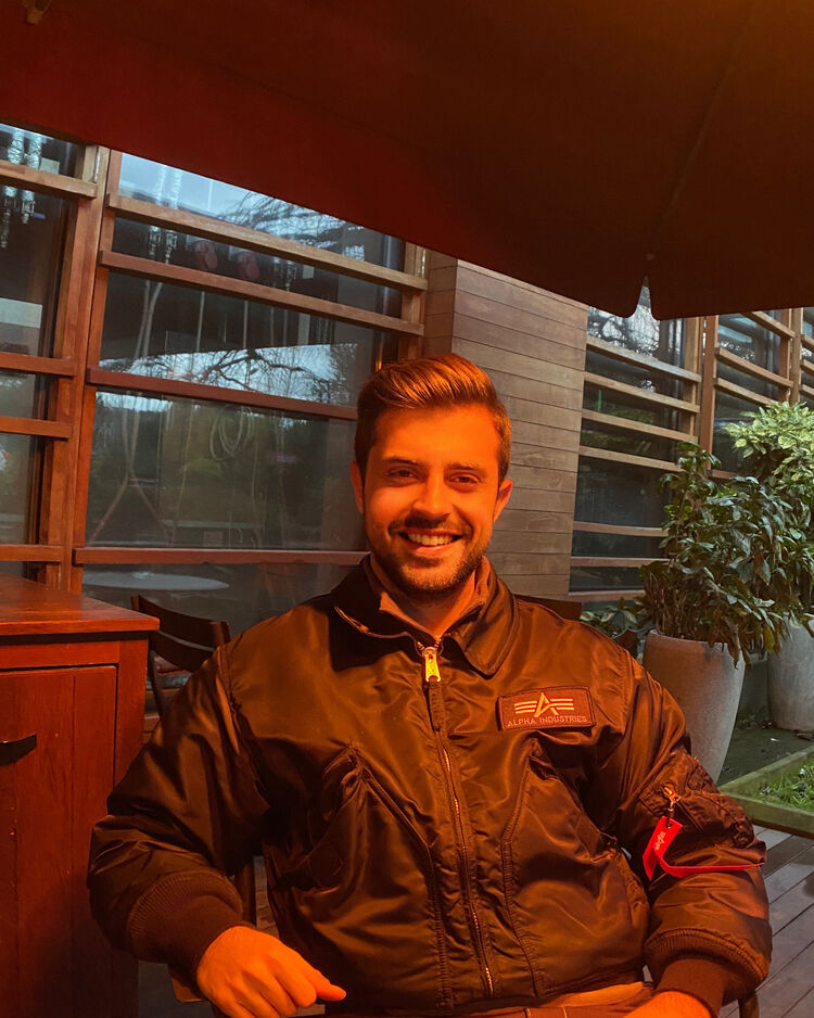  ,   Ali, 25 ,   ,   