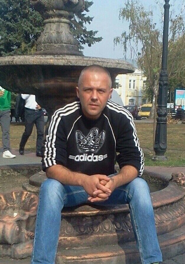  ,   Valentin, 42 ,   ,   , c 