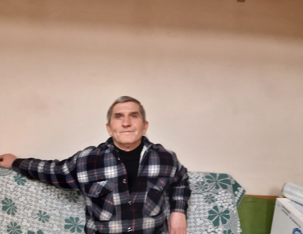  21908435  Vaclav, 63 ,    