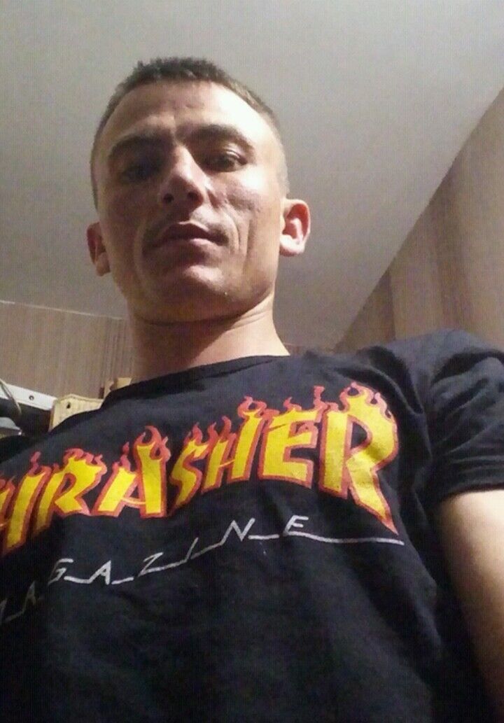  11571945  , 36 ,    