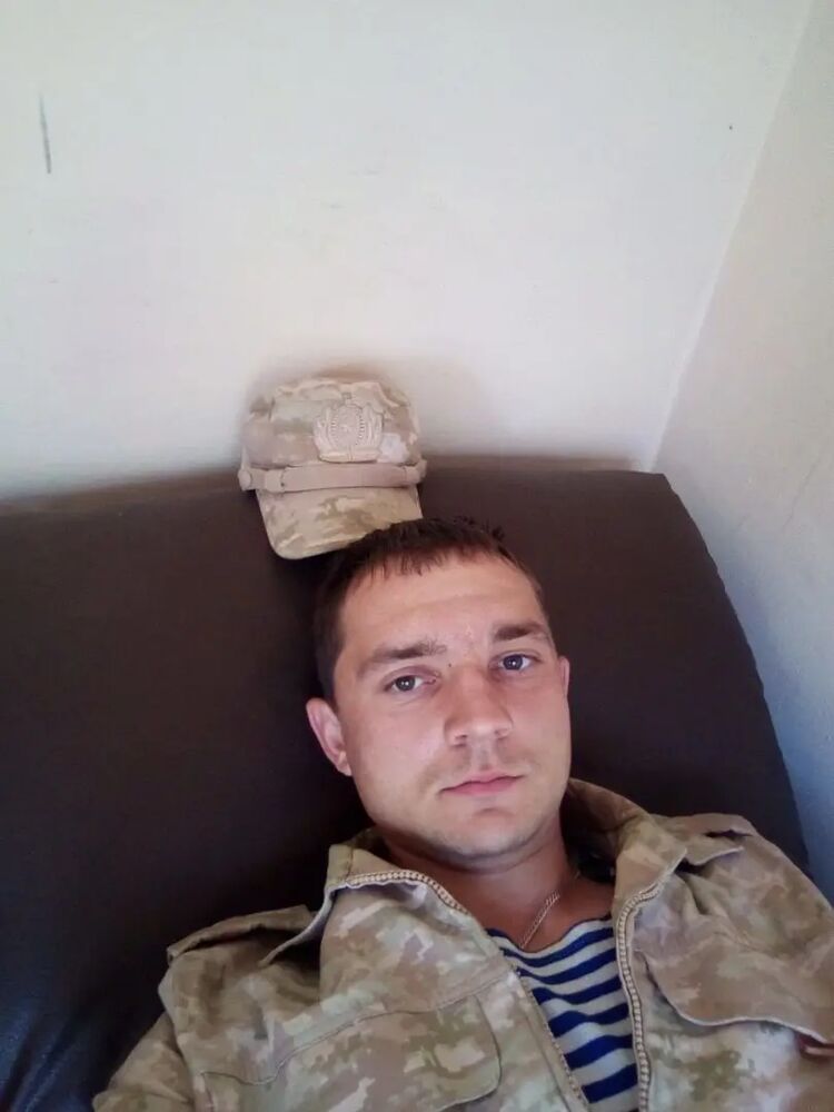  ,   Dmitry, 33 ,   ,   , c 