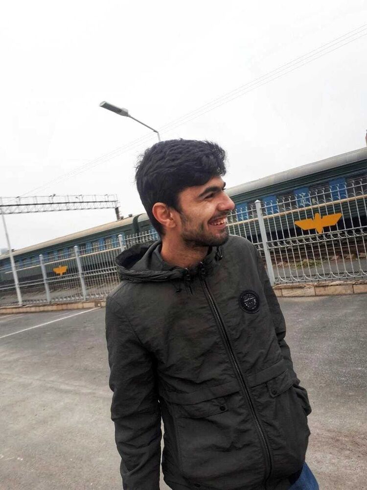  45101915  Murad, 26 ,    