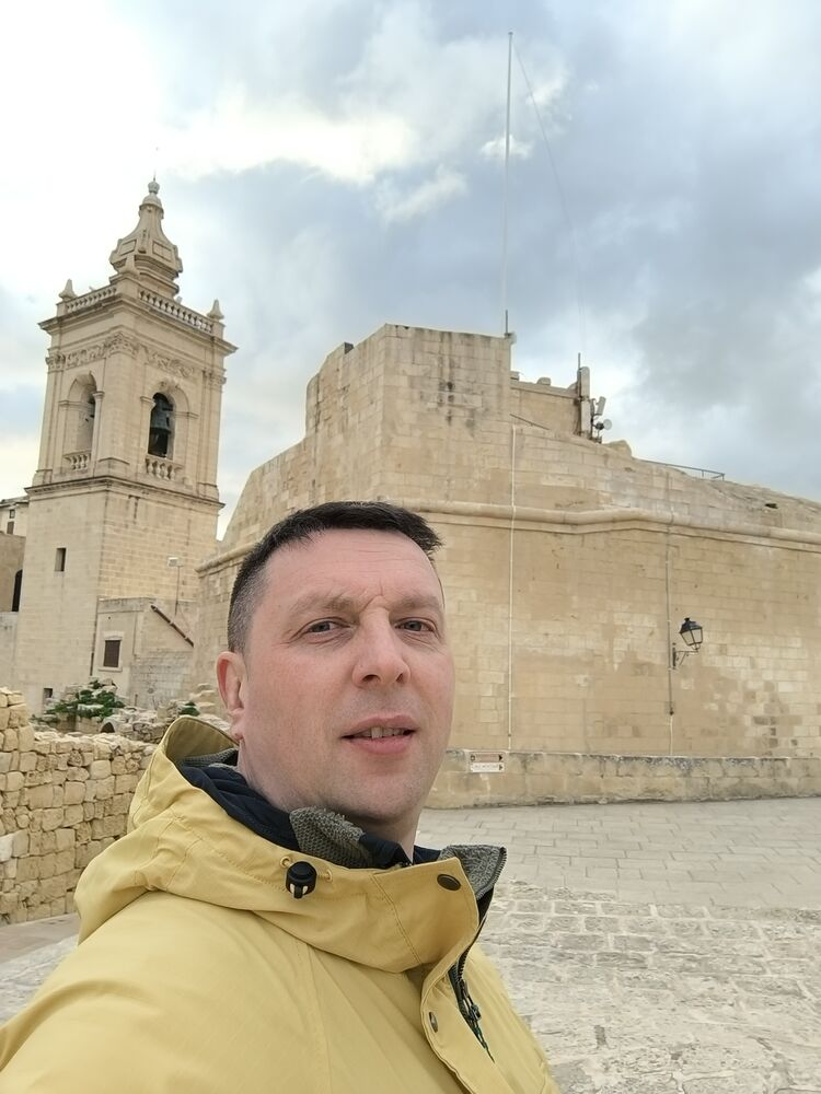  Overstone,    , 40 ,   ,   , c , 