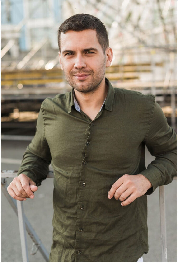 ���� 37933215 ������� ����, 42 ����, ���� ���������� � ������