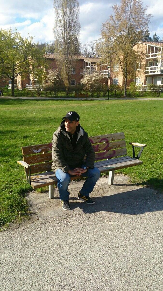  4447605  Roberto, 44 ,    
