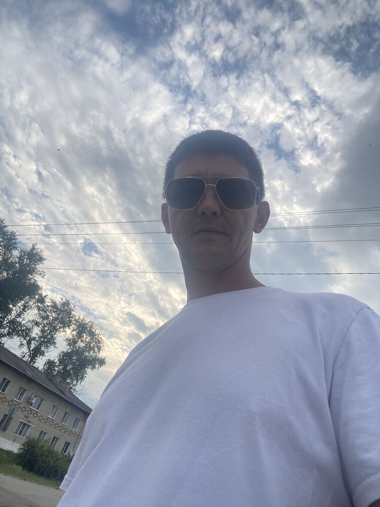  52518465  Ivan, 37 ,    