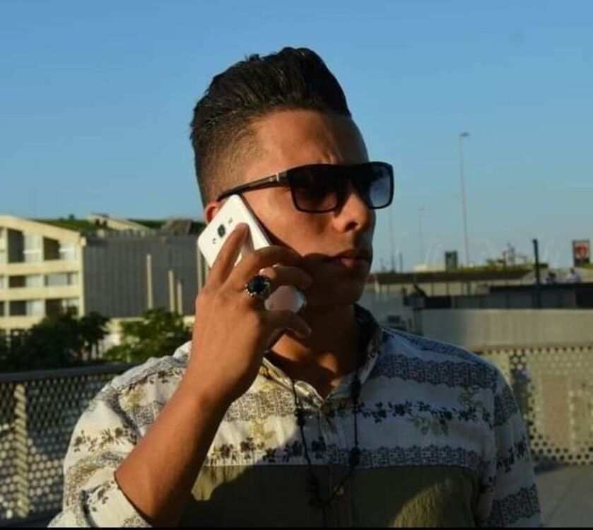  24744775  Nader nn, 28 ,    Beirut