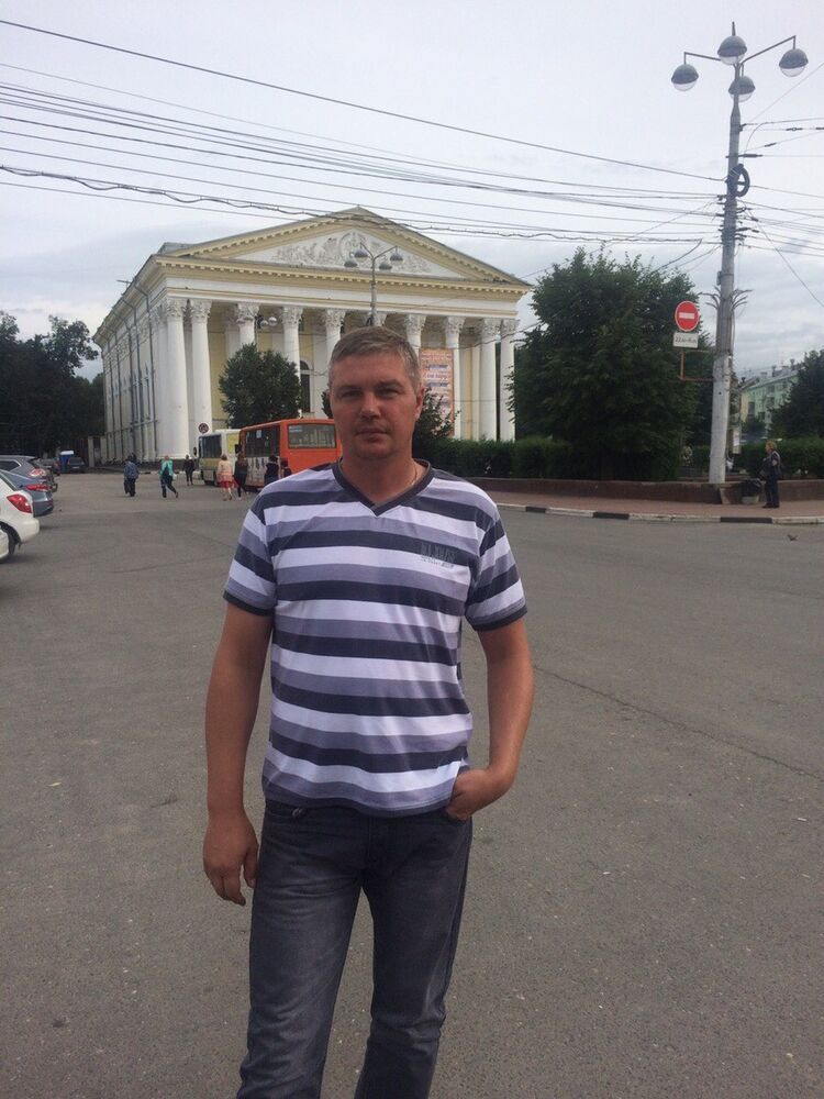  8000495  Maksim, 46 ,    