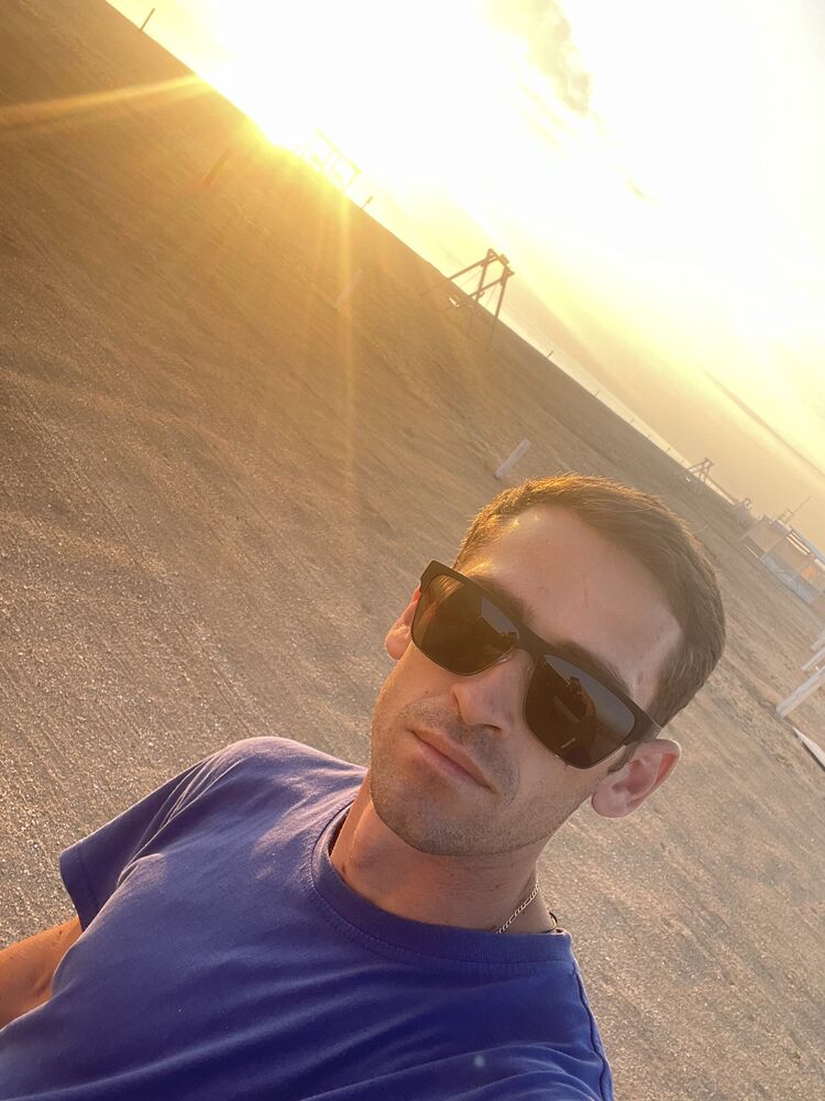  38282195  , 32 ,    