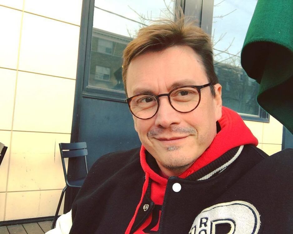  17859265  Aleksander, 56 ,    