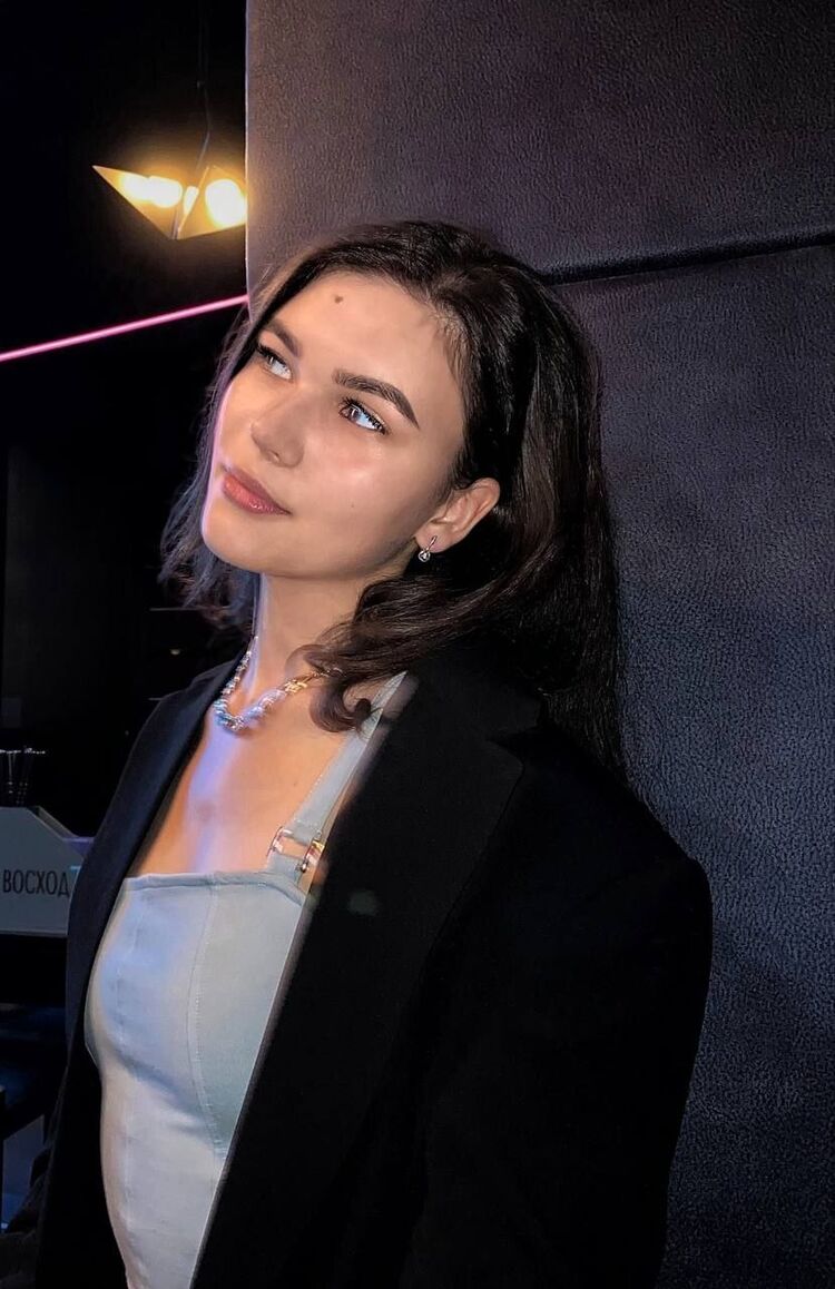  26913455  , 27 ,    -