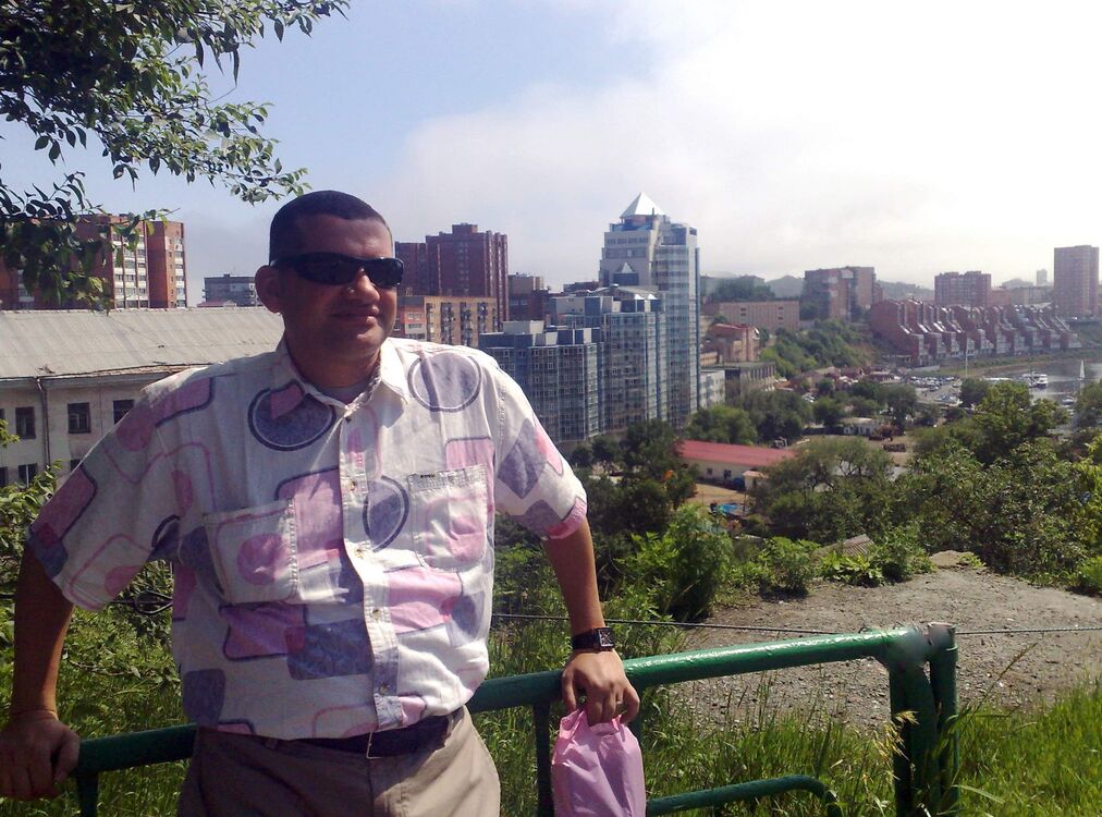 23844775  Younes, 51 ,    