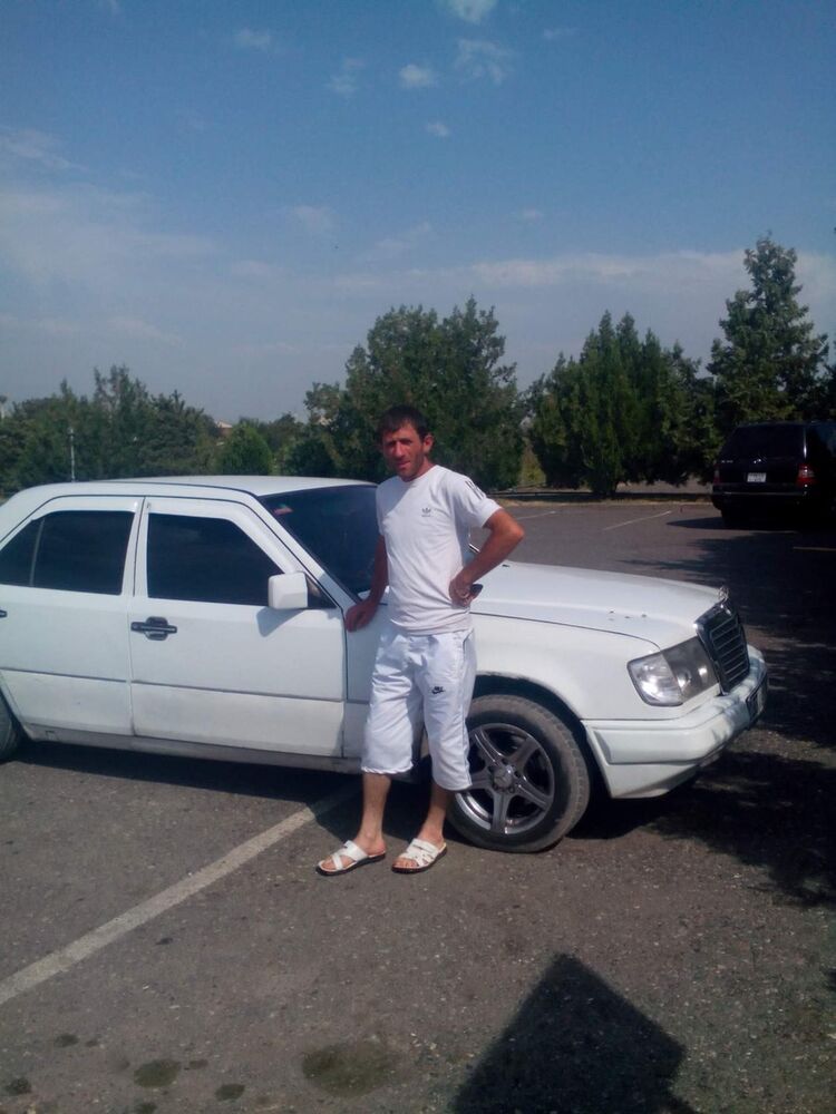  10662145  stonoyan, 39 ,    