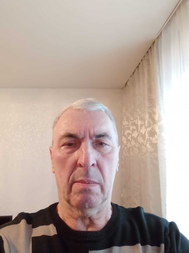  24953695  , 70 ,    