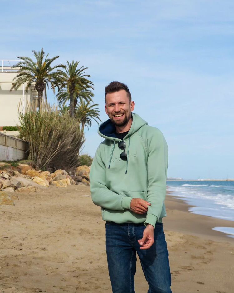 ���� 43181215 ������� �������, 37 ���, ���� ���������� � ����������