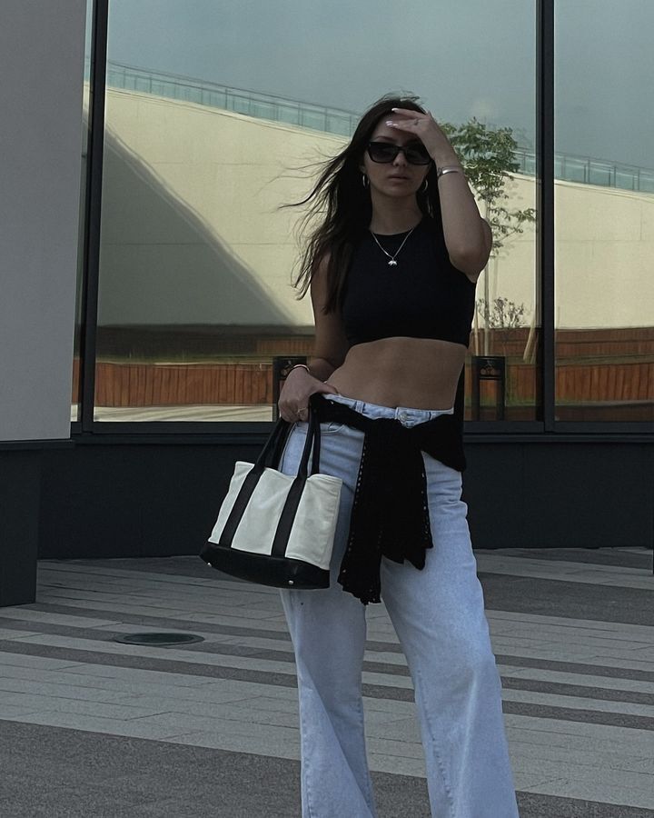  43557835  , 29 ,    -