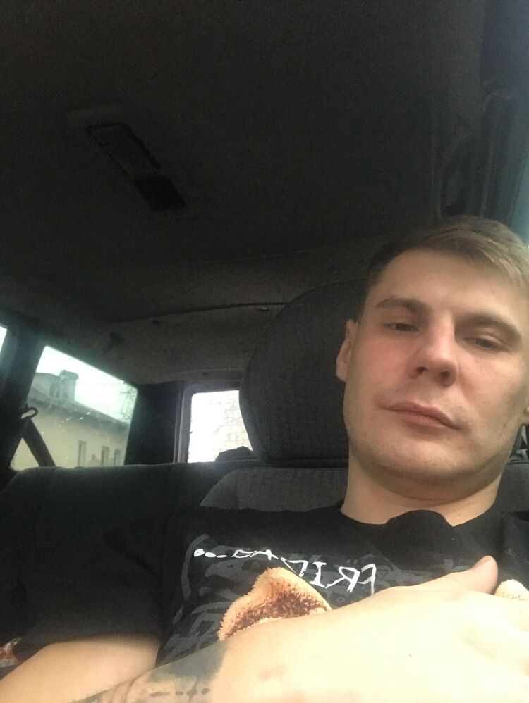  48810605  , 31 ,    