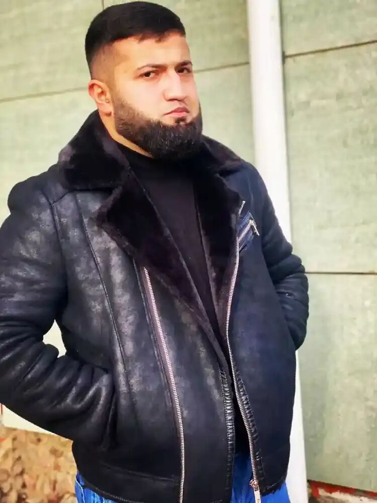  30830545  Caid, 39 ,    