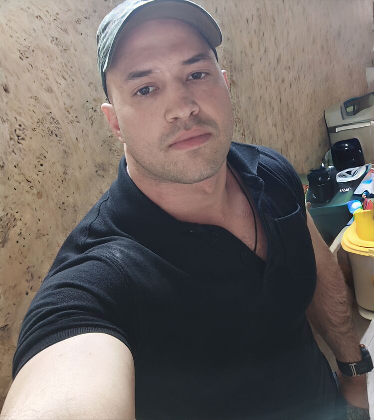  52776265  , 33 ,    