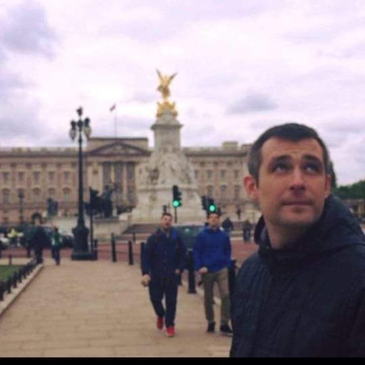  29292655  Andrej, 37 ,    