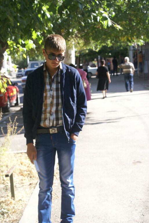  4793525  Noname, 40 ,    