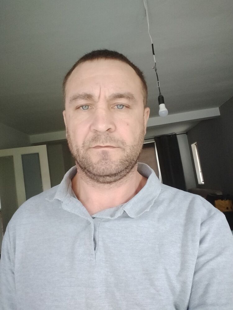  24064465  Victor, 48 ,    