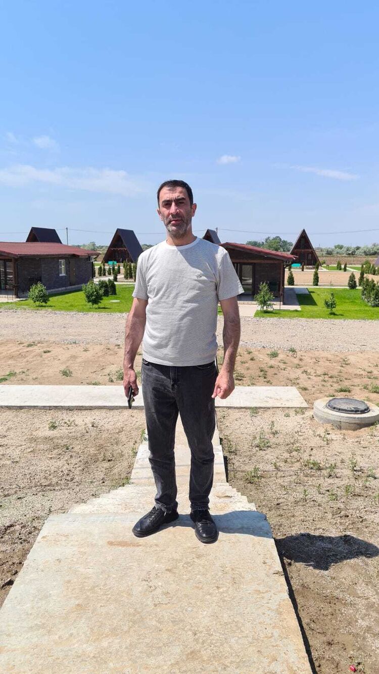  ,   , 40 ,   ,   