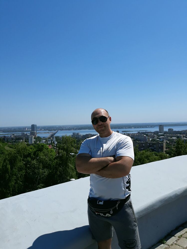  32428865  Artur, 40 ,    