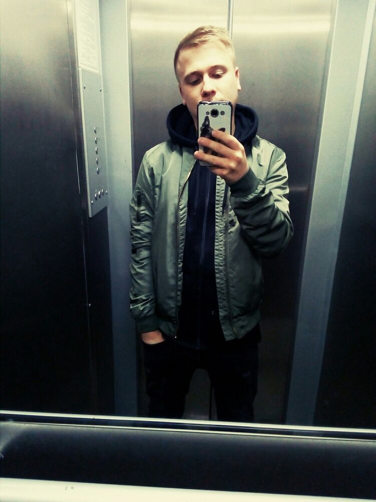 ���� 16769605 ������� �����, 32 ����, ���� ���������� � ������