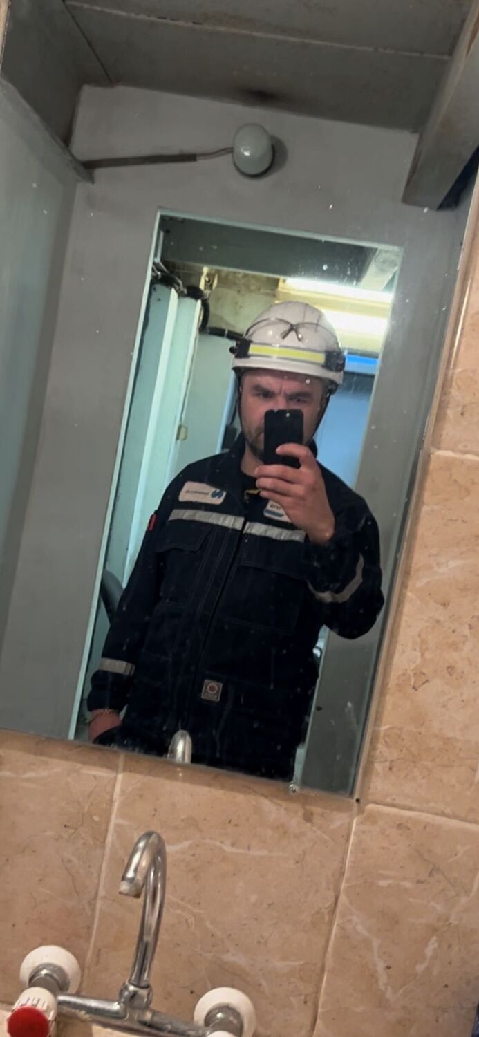  49901425  , 37 ,    