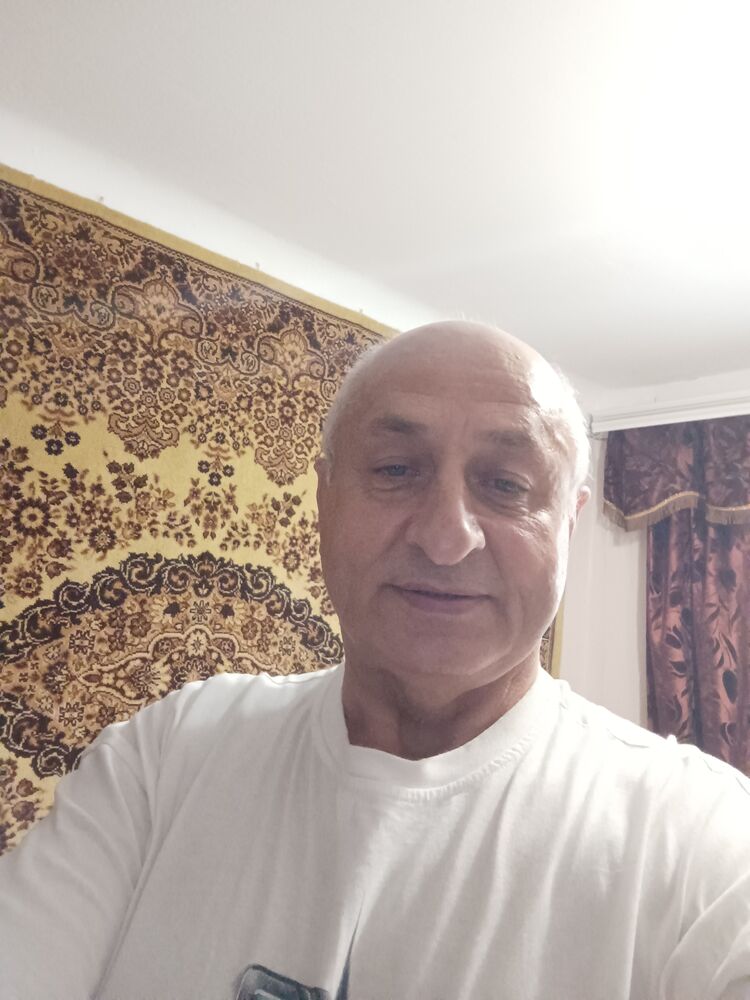  24740075  , 70 ,    