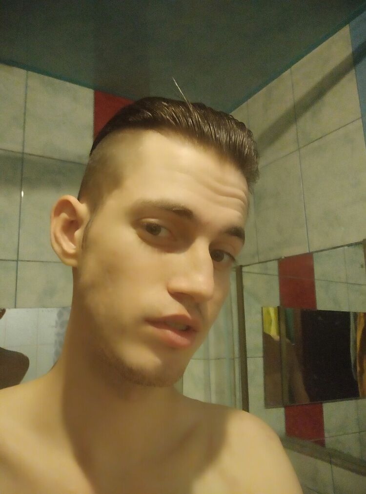 22195645  , 27 ,    